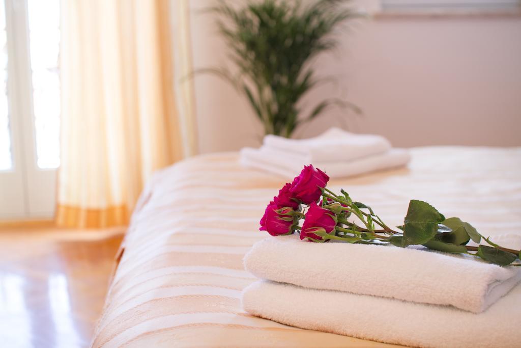 Villa Sveta Eufemija - Bed And Breakfast 罗维尼 客房 照片