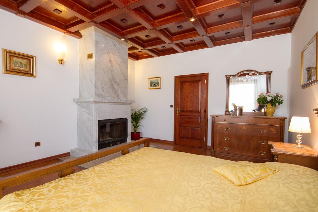 Villa Sveta Eufemija - Bed And Breakfast 罗维尼 客房 照片