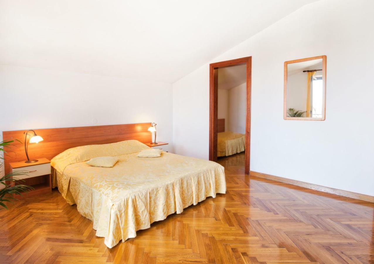 Villa Sveta Eufemija - Bed And Breakfast 罗维尼 外观 照片